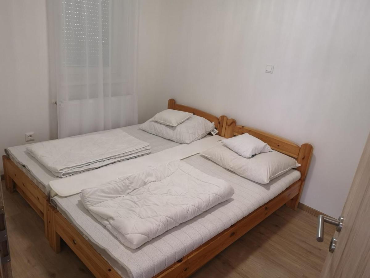 Апартаменты Nella Apartman Шиофок Экстерьер фото