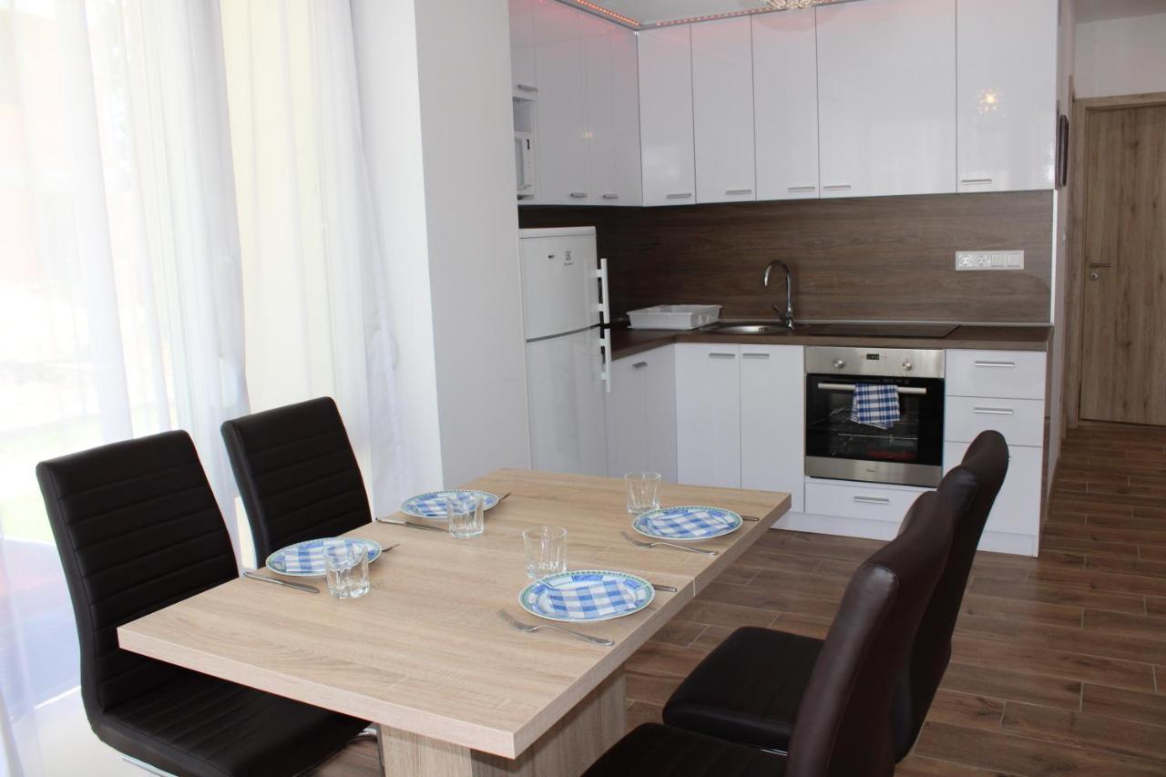 Апартаменты Nella Apartman Шиофок Экстерьер фото